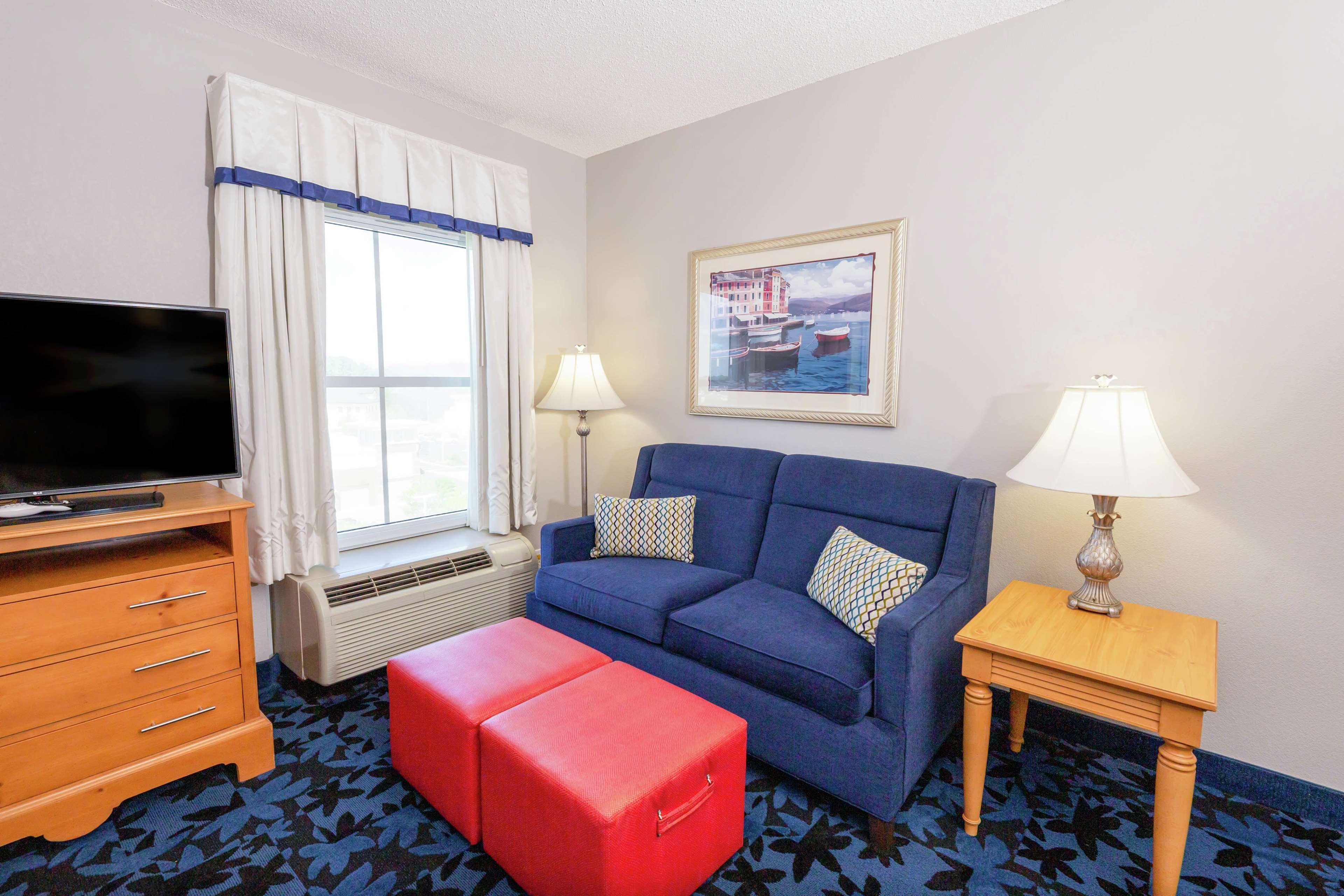 Hampton Inn & Suites Jacksonville Deerwood Park Екстер'єр фото