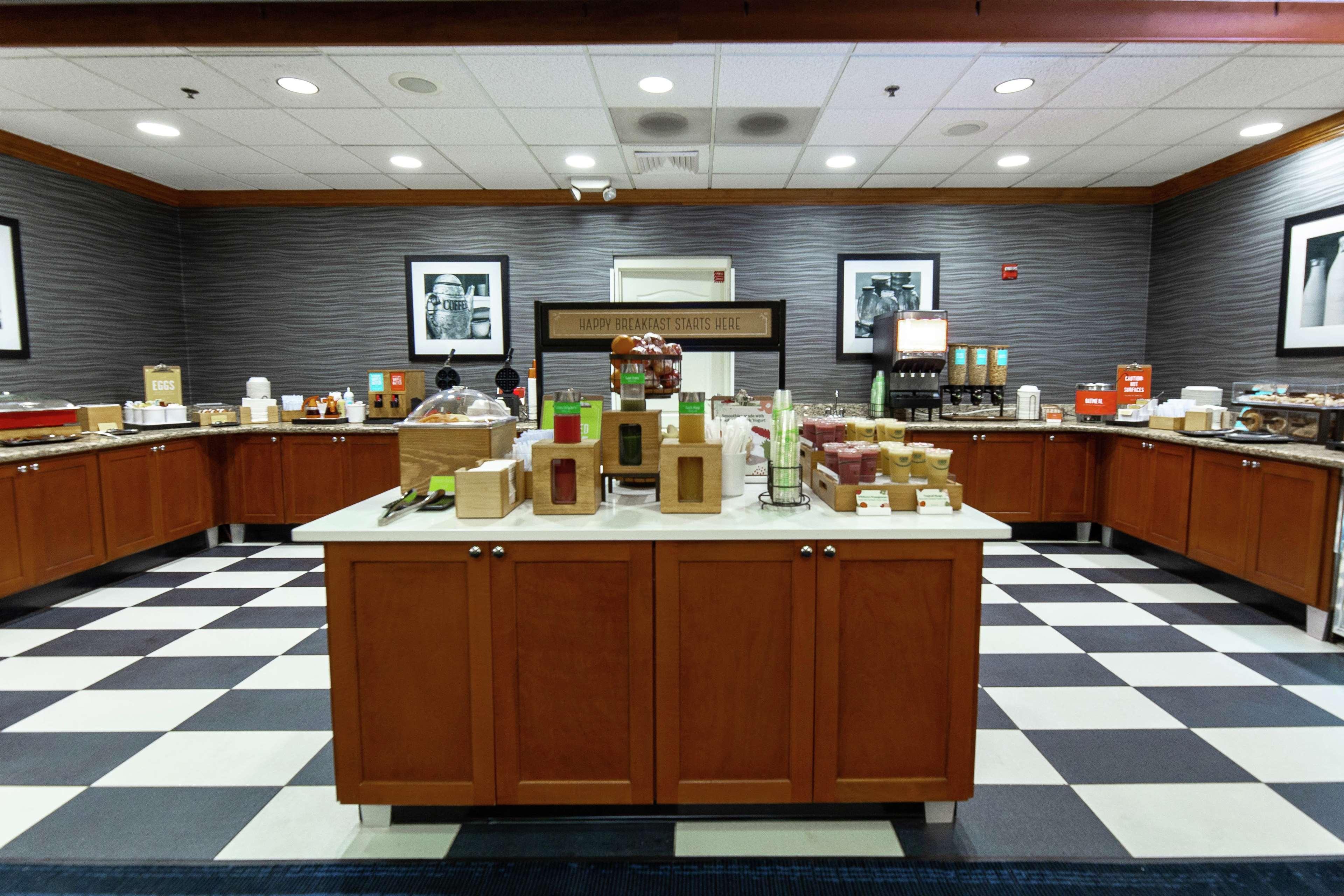Hampton Inn & Suites Jacksonville Deerwood Park Екстер'єр фото