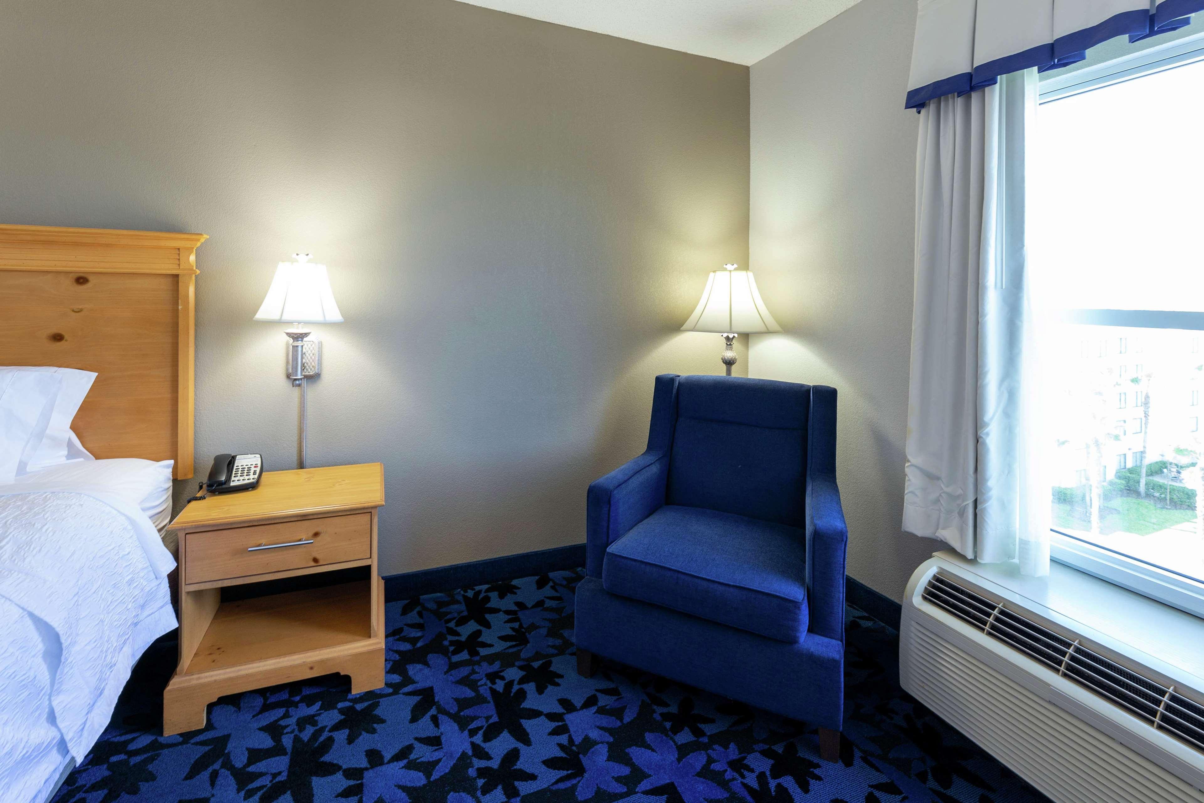 Hampton Inn & Suites Jacksonville Deerwood Park Екстер'єр фото