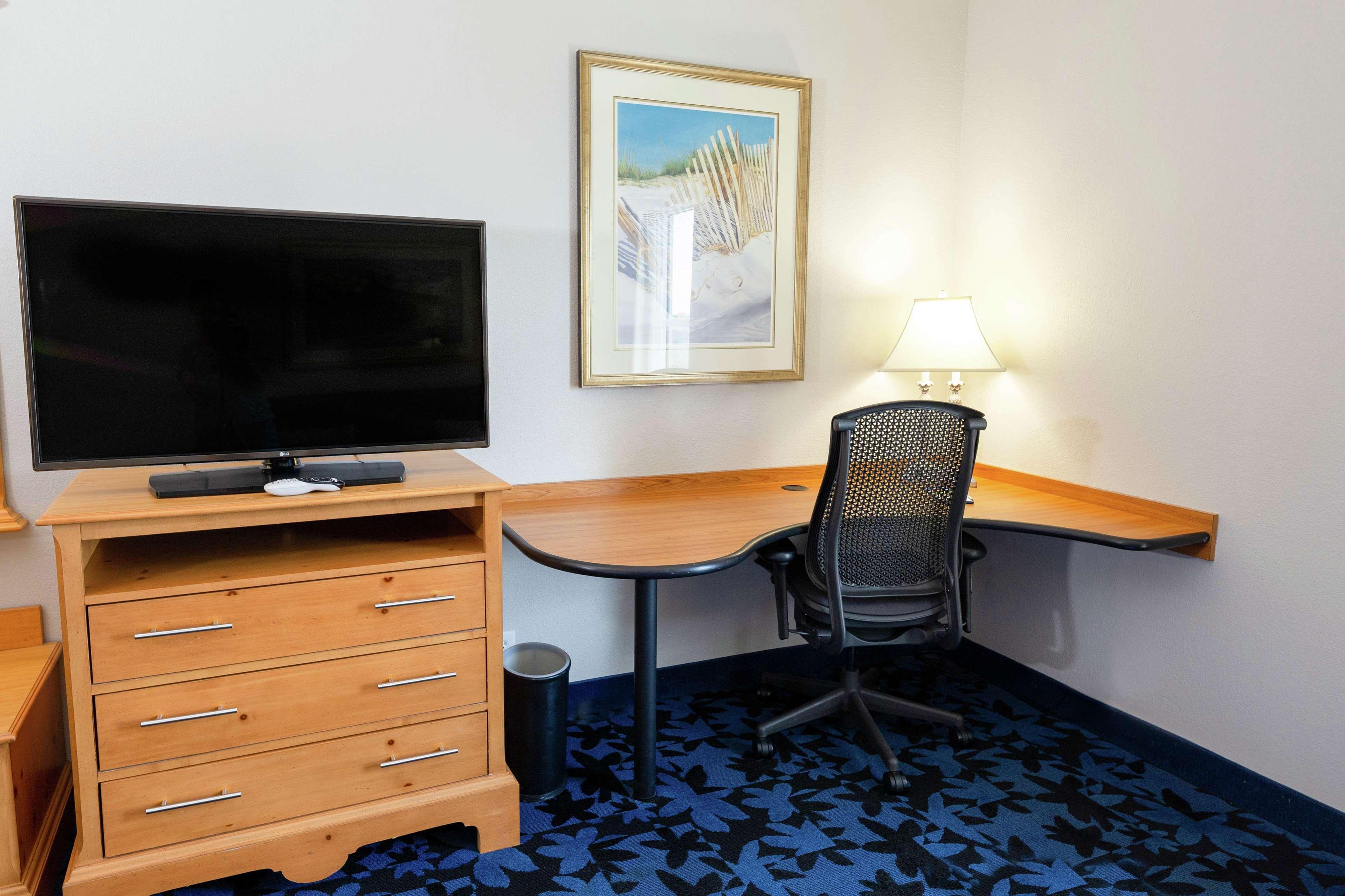Hampton Inn & Suites Jacksonville Deerwood Park Екстер'єр фото