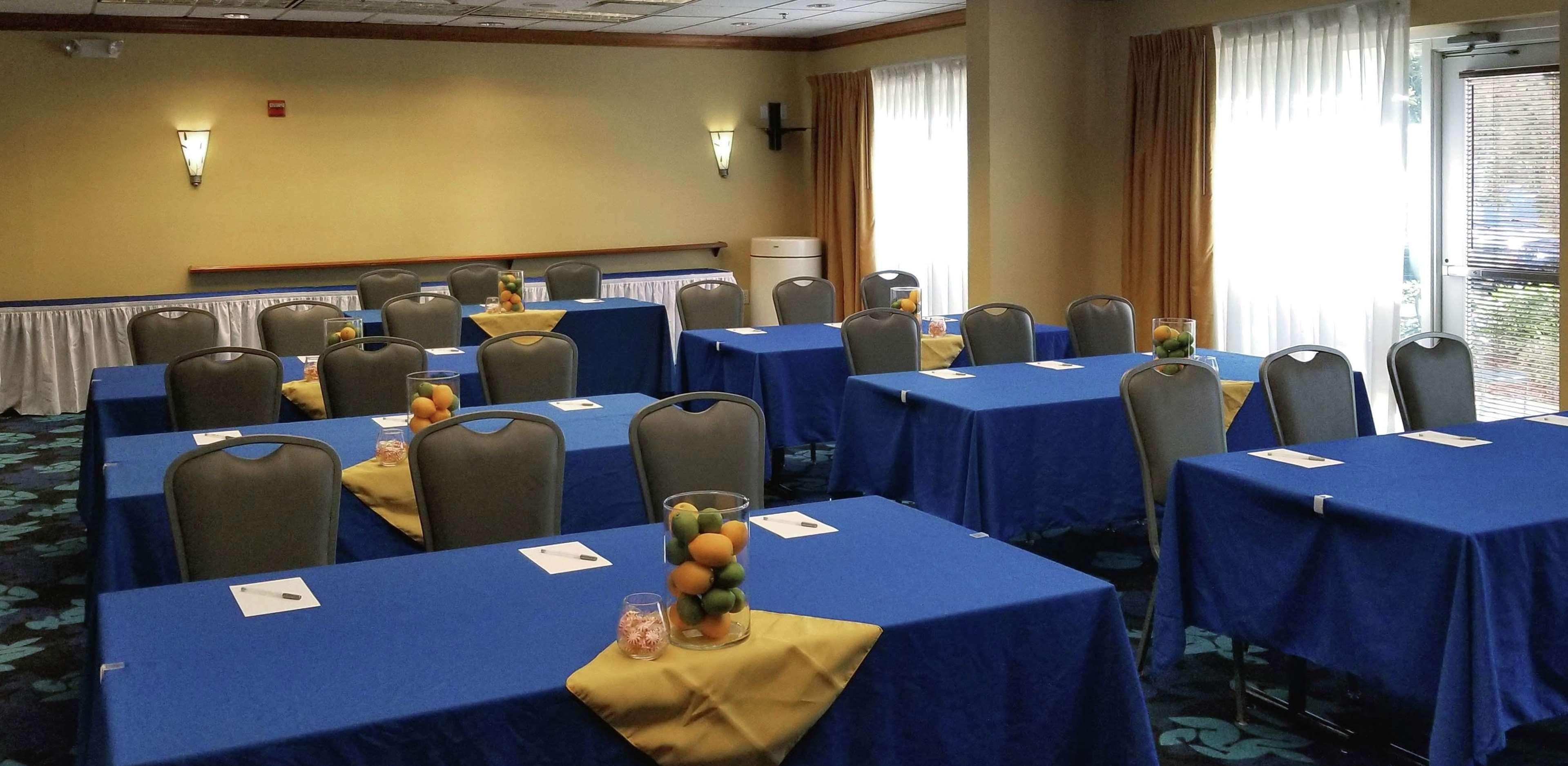 Hampton Inn & Suites Jacksonville Deerwood Park Екстер'єр фото