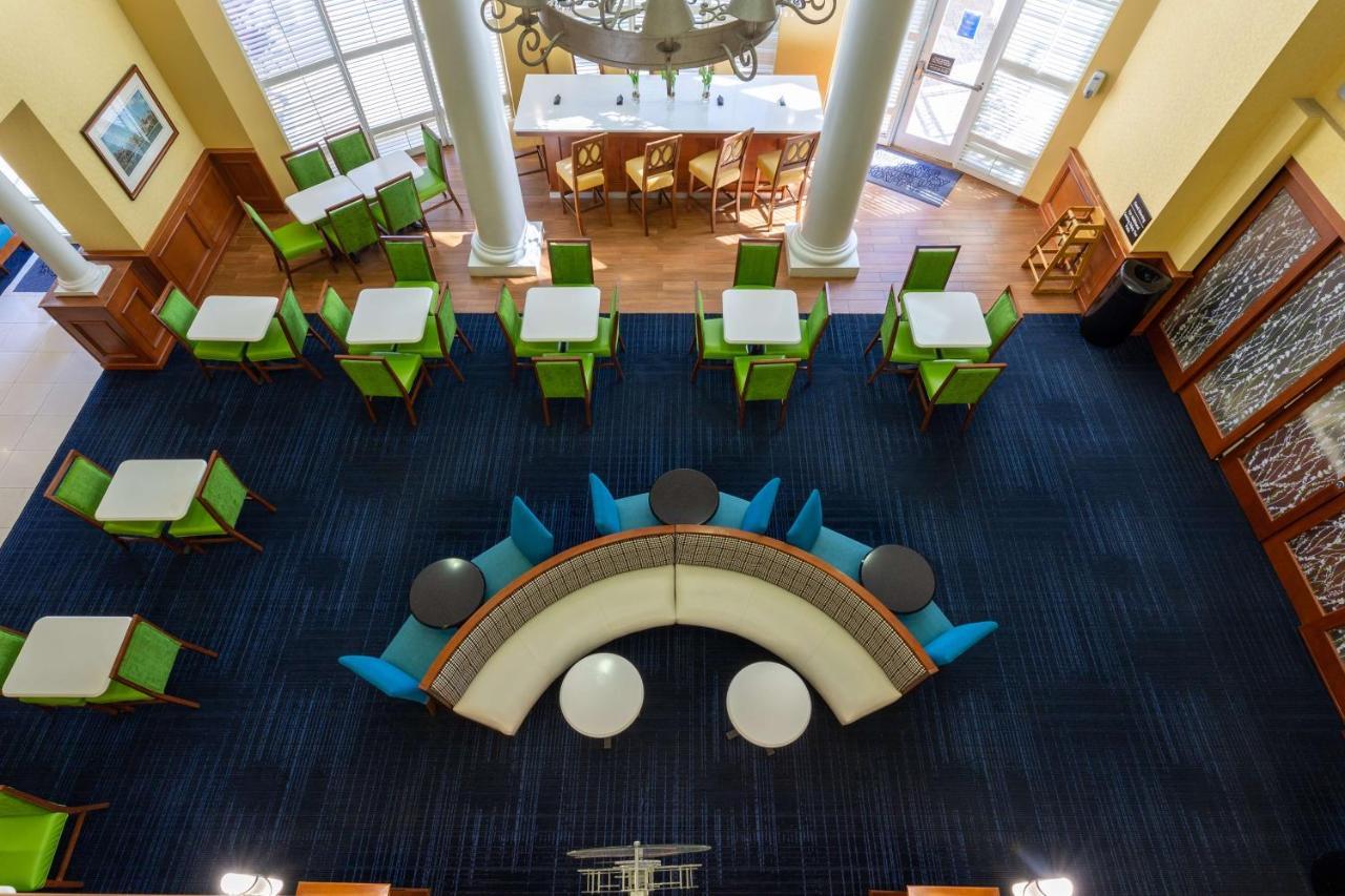 Hampton Inn & Suites Jacksonville Deerwood Park Екстер'єр фото