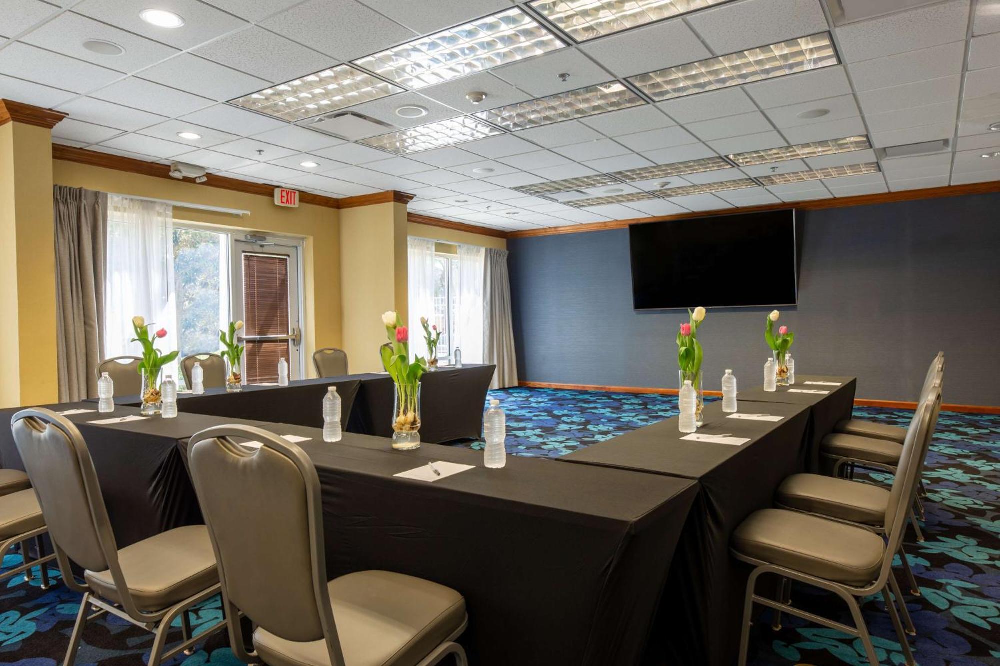 Hampton Inn & Suites Jacksonville Deerwood Park Екстер'єр фото