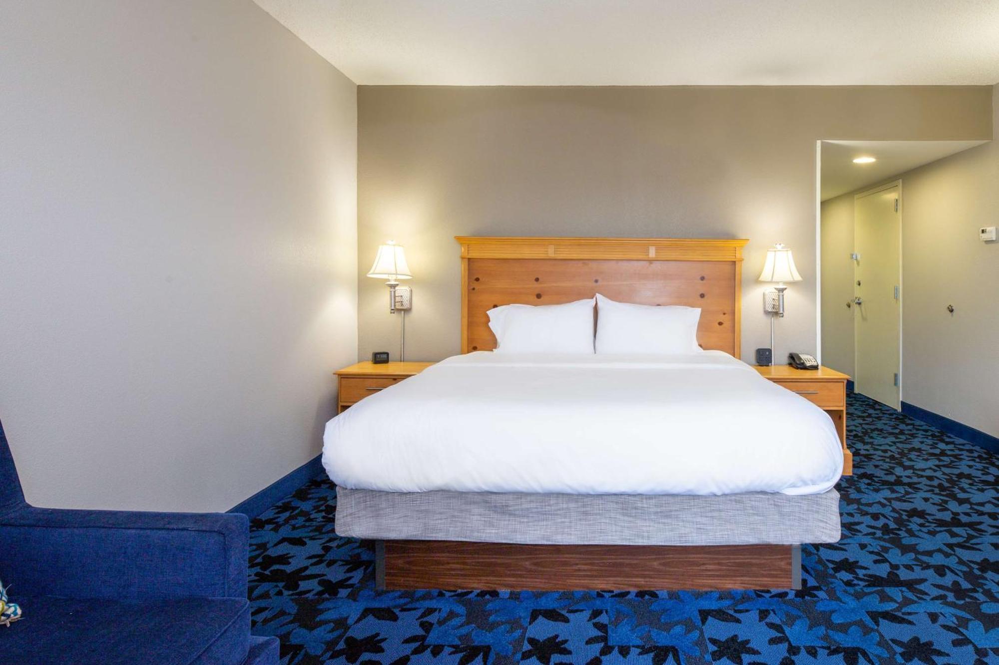 Hampton Inn & Suites Jacksonville Deerwood Park Екстер'єр фото