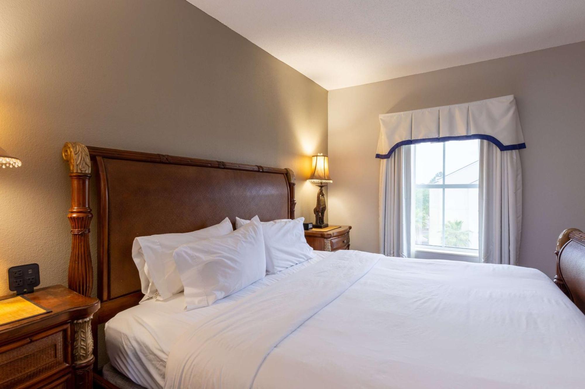 Hampton Inn & Suites Jacksonville Deerwood Park Екстер'єр фото