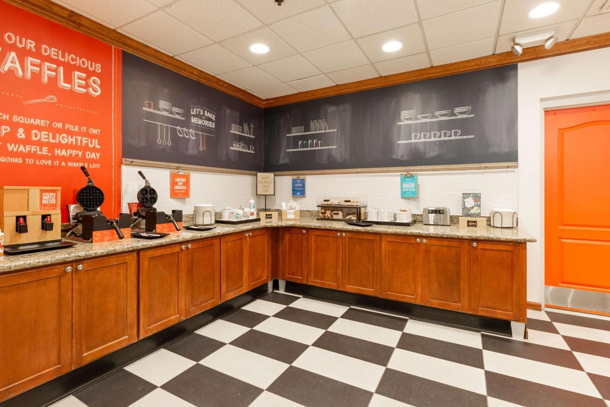 Hampton Inn & Suites Jacksonville Deerwood Park Екстер'єр фото